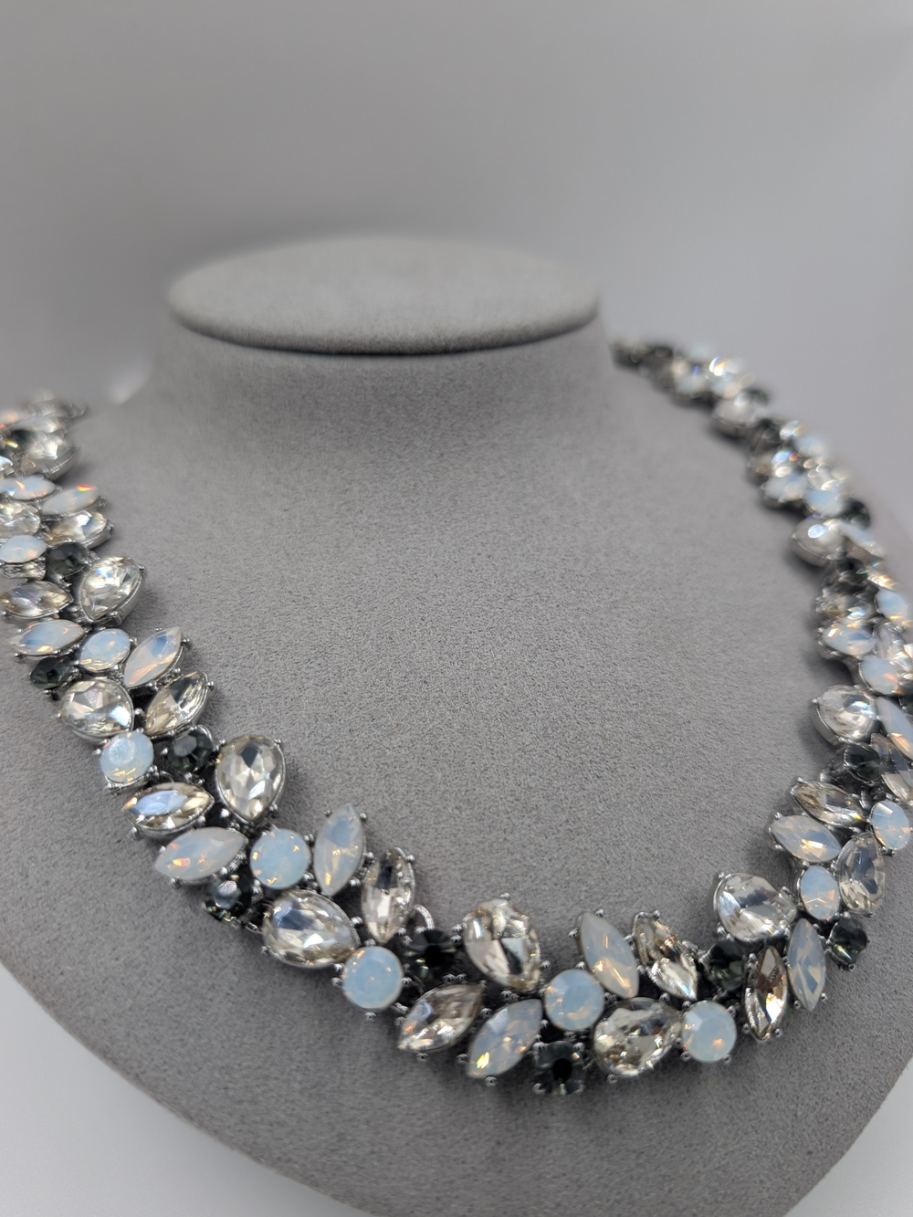 LOFT Opalite Crystal Cluster Statement Necklace Silver NWT 0627